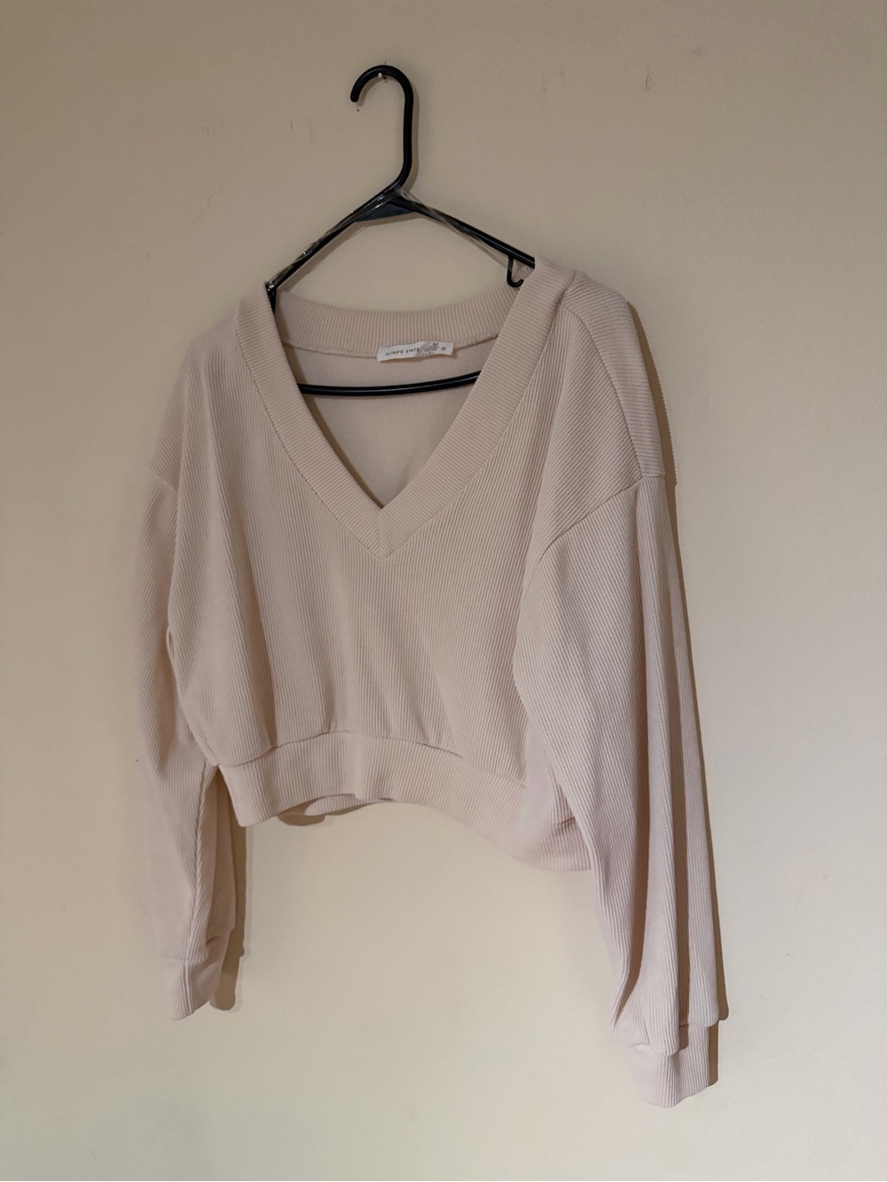 Altar'd State Blush Ribbed V-Neck Cropped Sweater